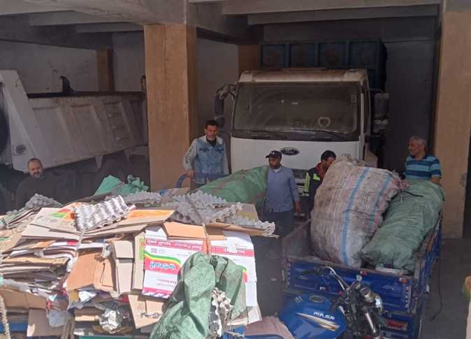 حملات مكثفة في بورسعيد لمواجهة ظاهرة "النباشين": جهود متواصلة لإعادة الانضباط إلى الشارع