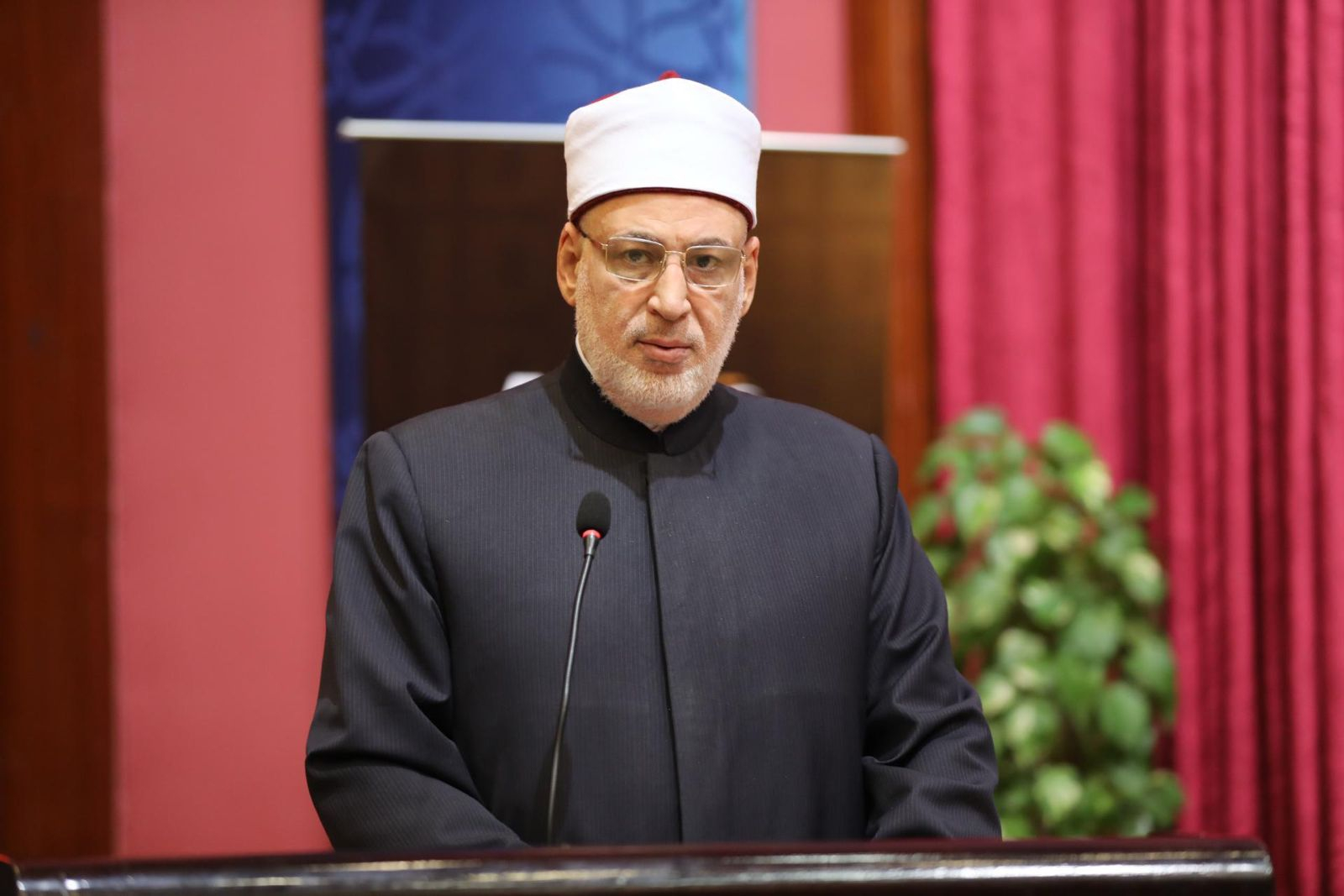 وكيل الأزهر : الأمة تتعرض لمحاولات عدة تسعى لطمس هويتها واغتصاب أراضيها ومقدراتها