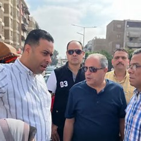 محافظ بورسعيد يحول "مقلب قمامة" إلى موقف سيارات مجاني لخدمة الأهالي