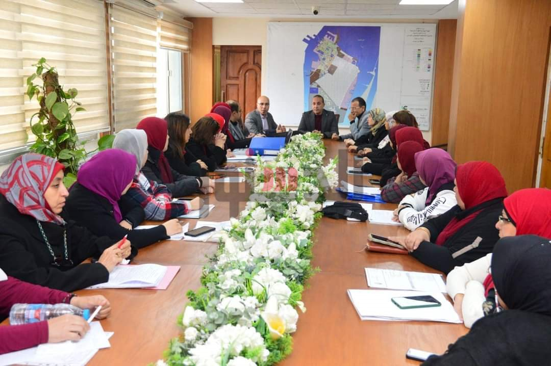 رئيس مدينة بورفؤاد يتسلم شهادة الأيزو 9001 في جودة الإدارة