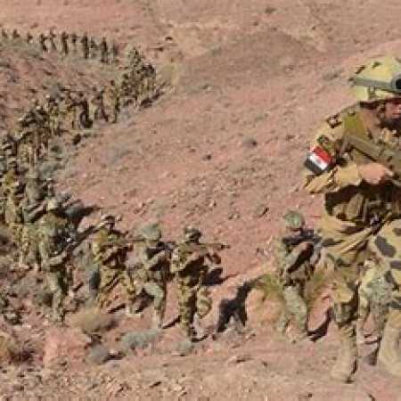 الجيش المصري واستراتيجية التأهب في ظل التوترات الإقليمية