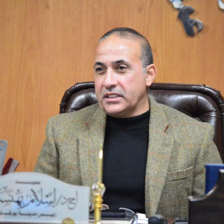 مدينة بورفؤاد : رفع حيوان ايجوانا نافق بشارع جمال عبد الناصر