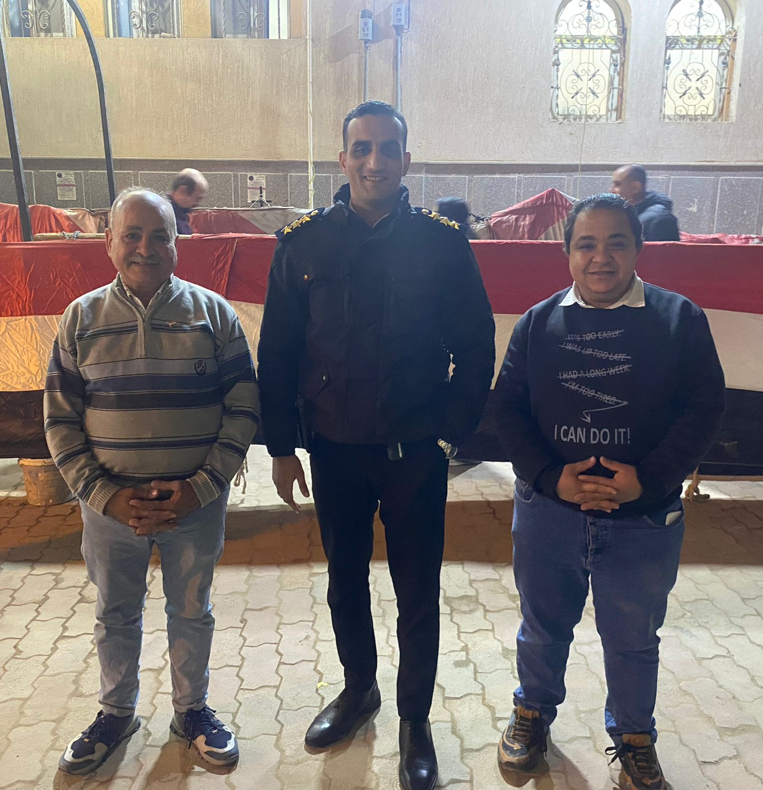 عيون مصر الساهرة رجال الشرطه المصريه فى حمايه أبناء الوطن 