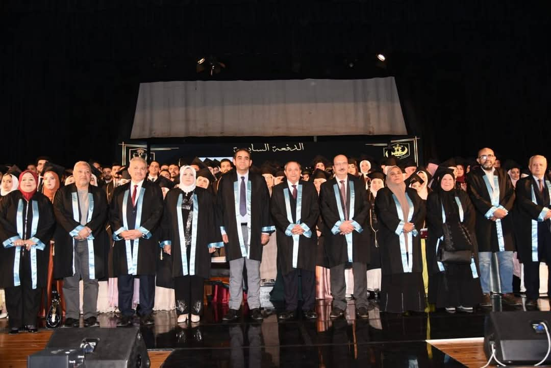 حضور محافظ بورسعيد حفل تخرج الدفعة السابعة من كلية الطب بجامعة بورسعيد: